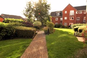 Communal Gardens - click for photo gallery